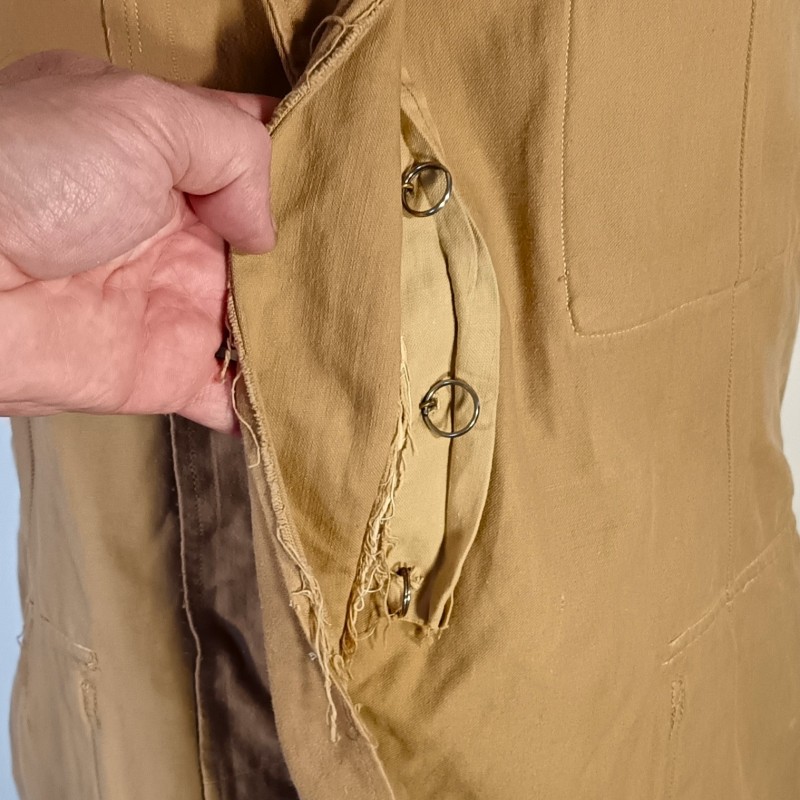 VESTE D'UNIFORME COULEUR SABLE POUR OFFICIER ET SOUS OFFICIER MODELE 1939 INFANTERIE COLONIALE OU TROUPES D'AFRIQUE