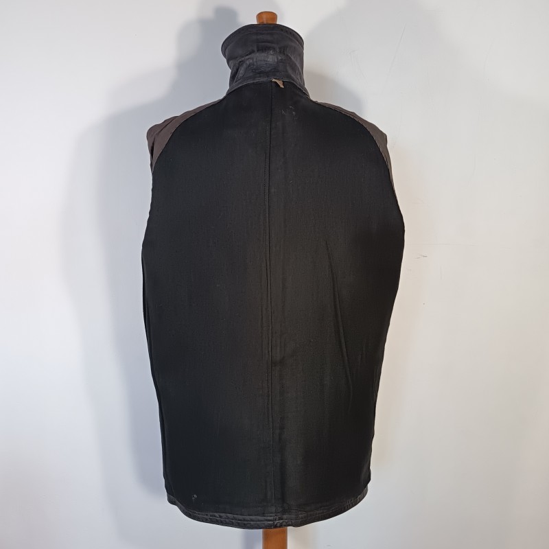 VESTE MILITAIRE EN CUIR NOIR DE GENDARME OU SAPEURS POMPIERS ANNEES 1950 1960