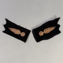 PAIRE DE PATTES DE COL VESTE MODELE 1893 OU 1931 POUR UN OFFICIER DES SAPEURS POMPIERS