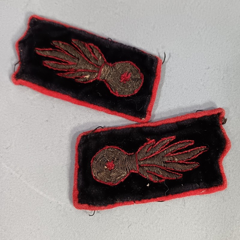 PAIRE DE PATTES DE COL VESTE MODELE 1880 OU 1893 POUR UN OFFICIER DES SAPEURS POMPIERS