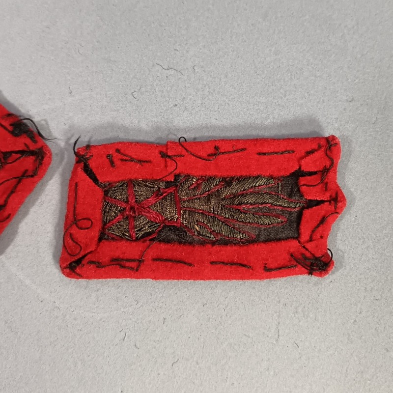 PAIRE DE PATTES DE COL VESTE MODELE 1880 OU 1893 POUR UN OFFICIER DES SAPEURS POMPIERS