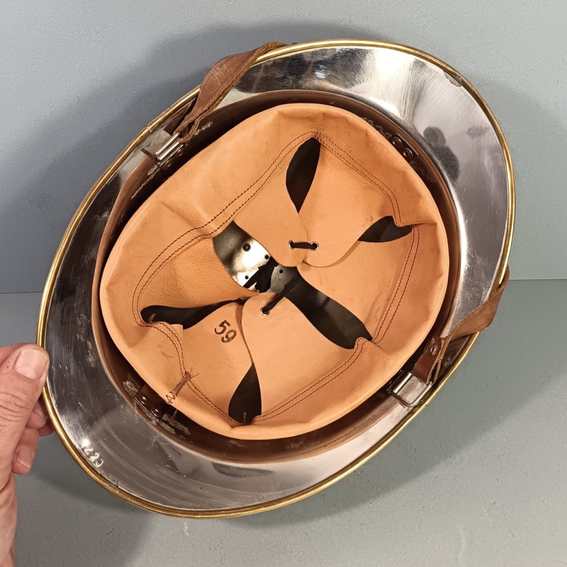 SUPERBE !! CASQUE DES SAPEURS POMPIERS DE LA VILLE DE PARIS BSPP SAPEUR-POMPIER MODELE 1933 NUMEROTE