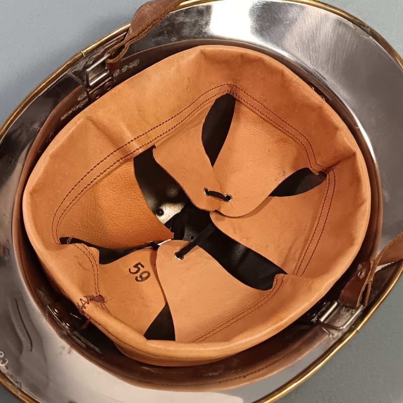 SUPERBE !! CASQUE DES SAPEURS POMPIERS DE LA VILLE DE PARIS BSPP SAPEUR-POMPIER MODELE 1933 NUMEROTE