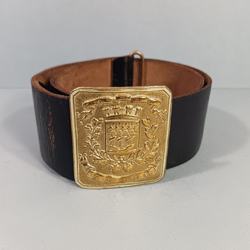 CEINTURON AVEC PLAQUE NUMEROTEE DU BATAILLON DES SAPEURS POMPIERS DE LA VILLE DE PARIS BSPP TROISIEME REPUBLIQUE