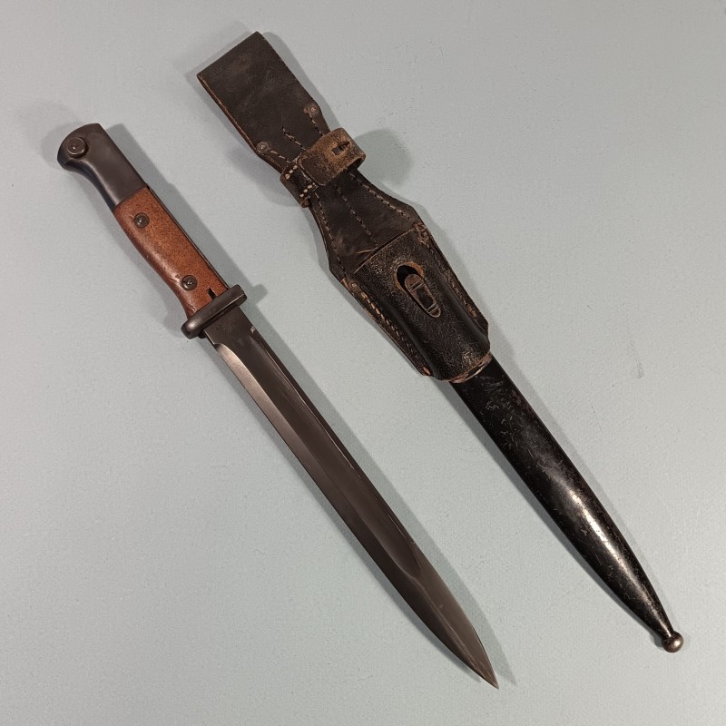 BAIONNETTE ALLEMANDE MODELE 1915 FAB ERFURT GEBR HELLER MARIENTHAL A DENTS DE SCIE MODIFIEE SECONDE GUERRE