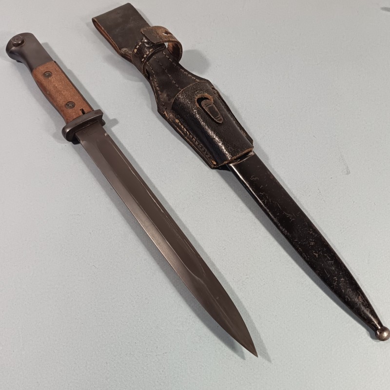 BAIONNETTE ALLEMANDE MODELE 1915 FAB ERFURT GEBR HELLER MARIENTHAL A DENTS DE SCIE MODIFIEE SECONDE GUERRE