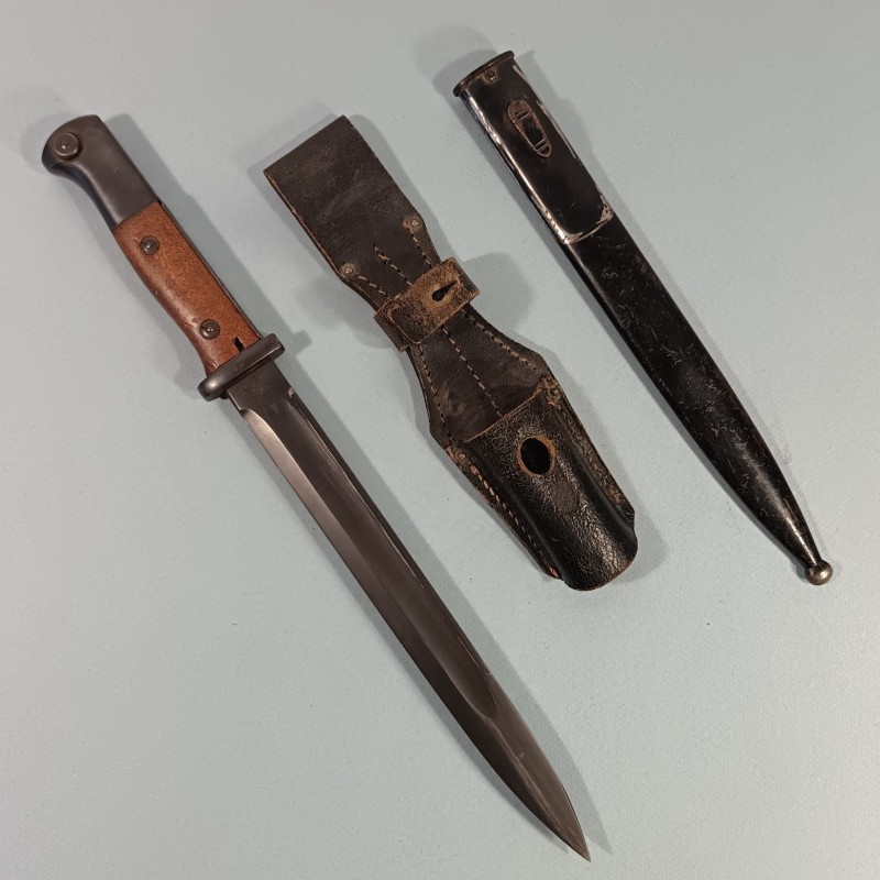 BAIONNETTE ALLEMANDE MODELE 1915 FAB ERFURT GEBR HELLER MARIENTHAL A DENTS DE SCIE MODIFIEE SECONDE GUERRE