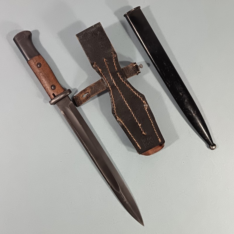 BAIONNETTE ALLEMANDE MODELE 1915 FAB ERFURT GEBR HELLER MARIENTHAL A DENTS DE SCIE MODIFIEE SECONDE GUERRE