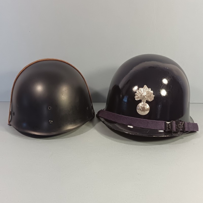 CASQUE MODELE 1951 DE GENDARMERIE GRENADE ARGENTEE LINER DATE 1965 ET LOURD DATE 1960 GENDARME DEPARTEMENTALE