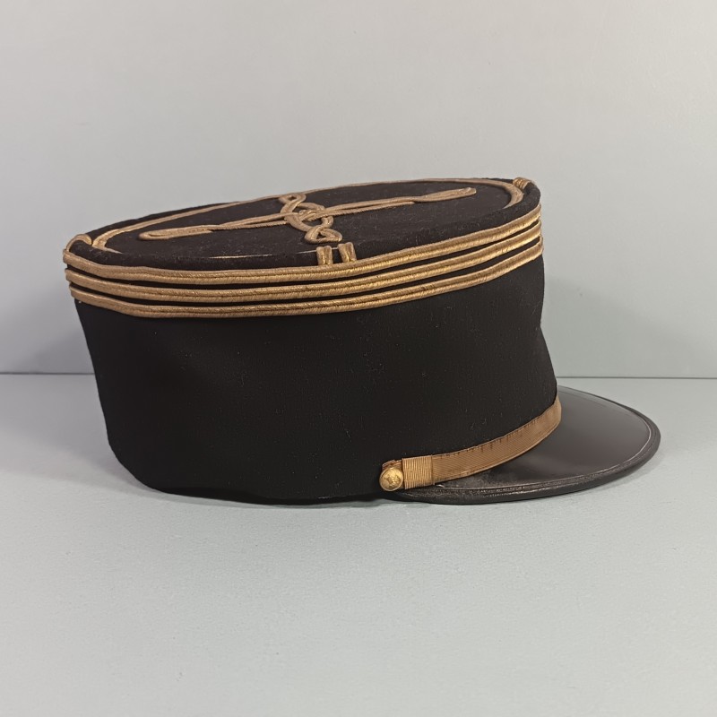 KEPI DE CAPITAINE DU 28 ème REGIMENT DE SAPEURS TELEGRAPHISTES DE TRANSMISSIONS MODELE 1919 - 1931 GUERRE 1939 - 1945