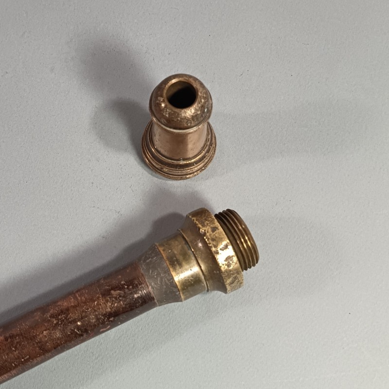 LANCE EN CUIVRE ET LAITON DES SAPEURS POMPIERS MODELE A VISSE XIX ème SIECLE LONGUEUR 86 cm