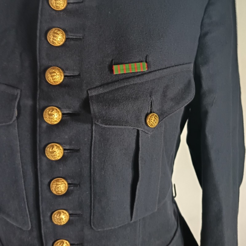 VESTE D'UNIFORME MODELE 1914 EN DRAP GRIS DE FER BLEUTE CAPITAINE MEDECIN DU DEBUT DE LA GUERRE 1914 1918