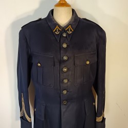 VESTE D'UNIFORME MODELE 1929 EN DRAP GRIS BLEU DU COMMANDANT BAUMONT DATEE 1936 ETAT MAJOR DES CHASSEURS ALPINS