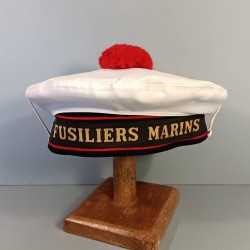 BACHI MARINE NATIONALE FRANCAISE AVEC BANDE OU BANDEAU DES FUSILIERS MARINS DATE 1976 TAILLE 57 POMPON ROUGE