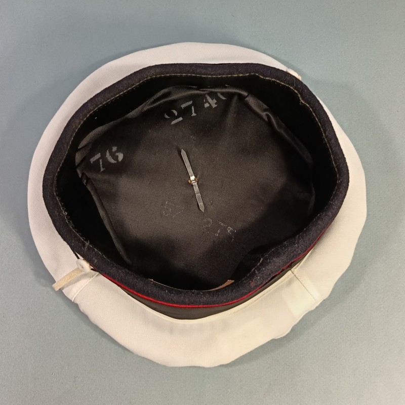 BACHI MARINE NATIONALE FRANCAISE AVEC BANDE OU BANDEAU DES FUSILIERS MARINS DATE 1976 TAILLE 57 POMPON ROUGE