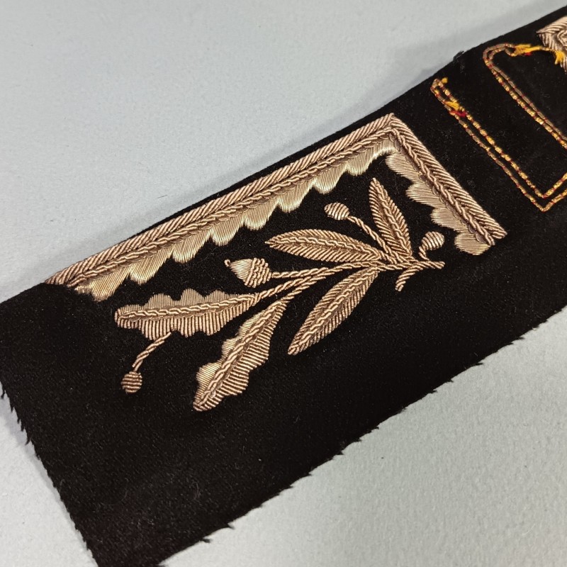 PAIRE DE PATTES DE COL DU COPRS PREFETORAL PREFET CHENE ET LAURIER BRODE EN CANNETILLE ARGENT NEUVES DE STOCK