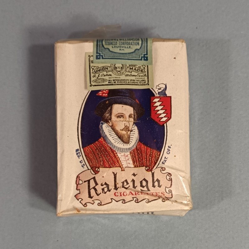 PAQUET DE 20 CIGARETTES MILITAIRE US DE LA MARQUE RALEIGH TIMBRE TAXE WAR BONDS AND STAMPS SECONDE GUERRE