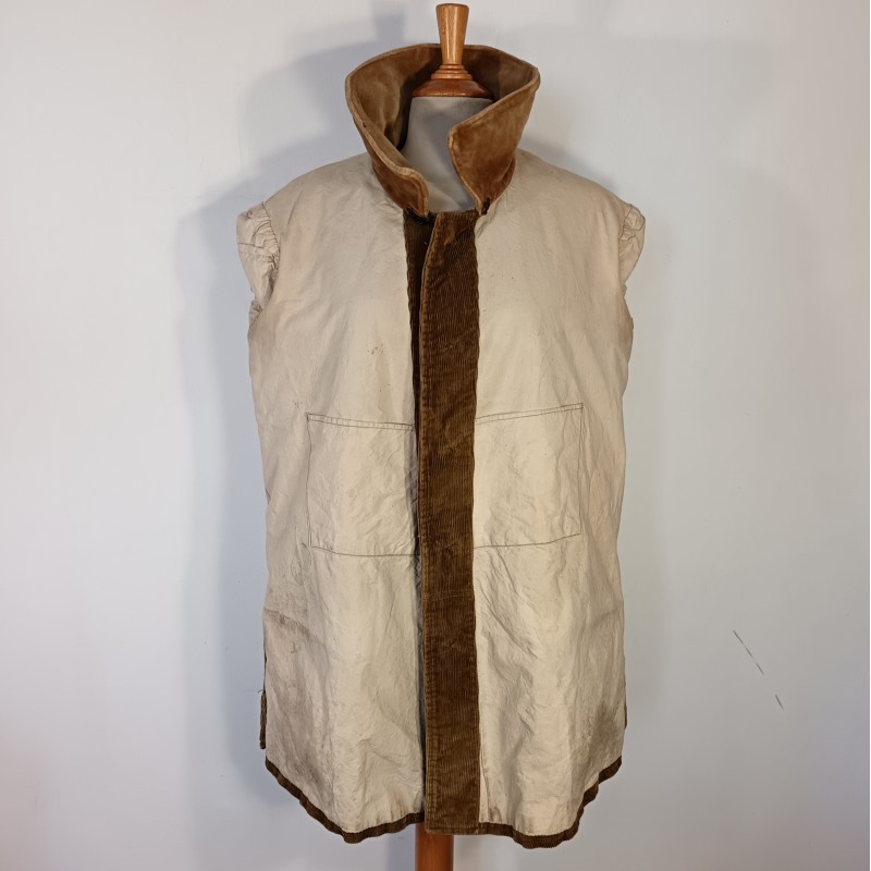 VESTE D'UNIFORME MODELE 1914 EN VELOURS COTELE BEIGE DU 13 ème CORP D'ARMEE ET DATEE 1918 FABRICATION CLERMONT FERRANT