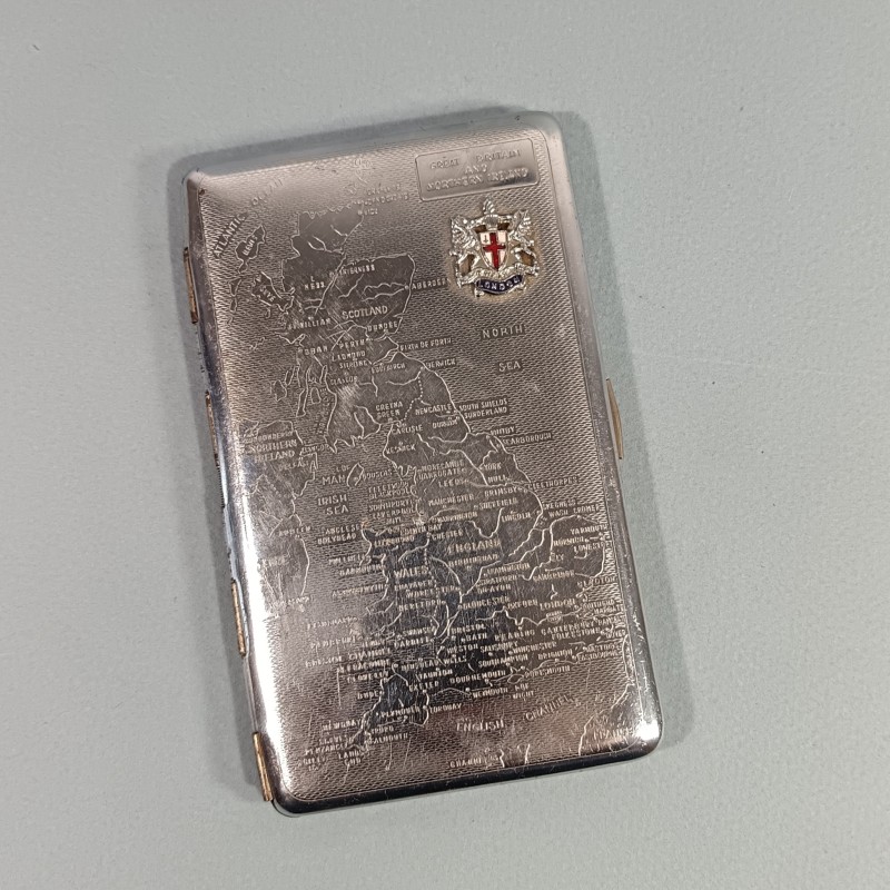 ETUI OU PORTE CIGARETTES ANGLAIS AVEC BLASON DE LONDRE LONDON ET CARTE DE L'ANGLETERRE GREAT BRITAIN