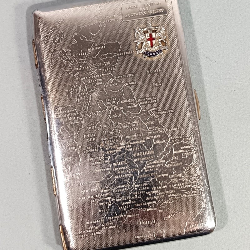 ETUI OU PORTE CIGARETTES ANGLAIS AVEC BLASON DE LONDRE LONDON ET CARTE DE L'ANGLETERRE GREAT BRITAIN