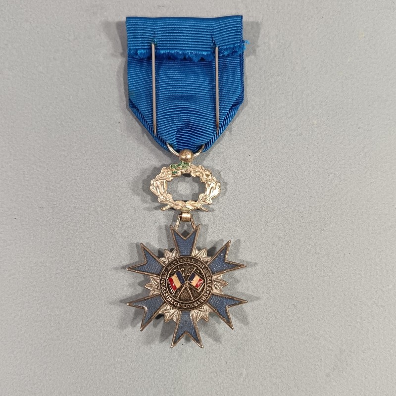 FRANCE MEDAILLE DE CHEVALIER DE L'ORDRE NATIONAL DU MERITE ONM FABRICATION EN ARGENT