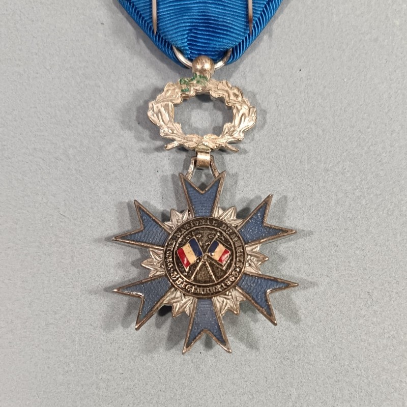 FRANCE MEDAILLE DE CHEVALIER DE L'ORDRE NATIONAL DU MERITE ONM FABRICATION EN ARGENT