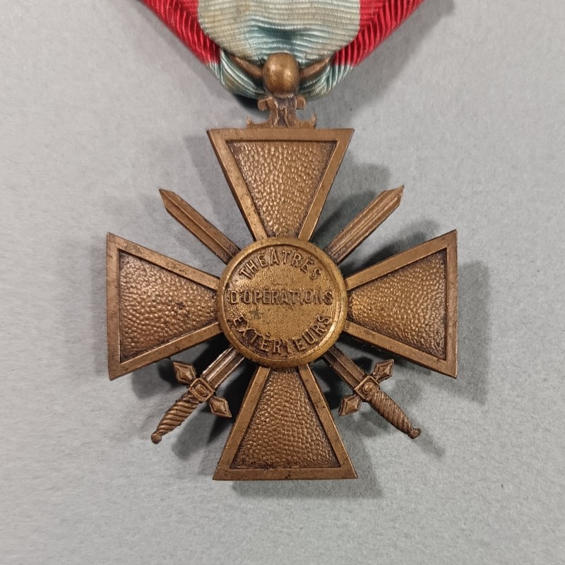 FRANCE CROIX DES TOE THEATRES DES OPERATION EXTERIEURS AVEC UNE ETOILE POUR UNE CITATION