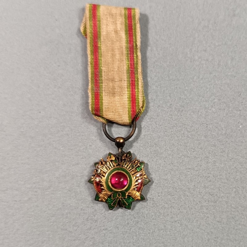 TUNISIE REDUCTION DE LA MEDAILLE ORDRE DU NICHAN EL MOURASSA EL AHED EL AMAN