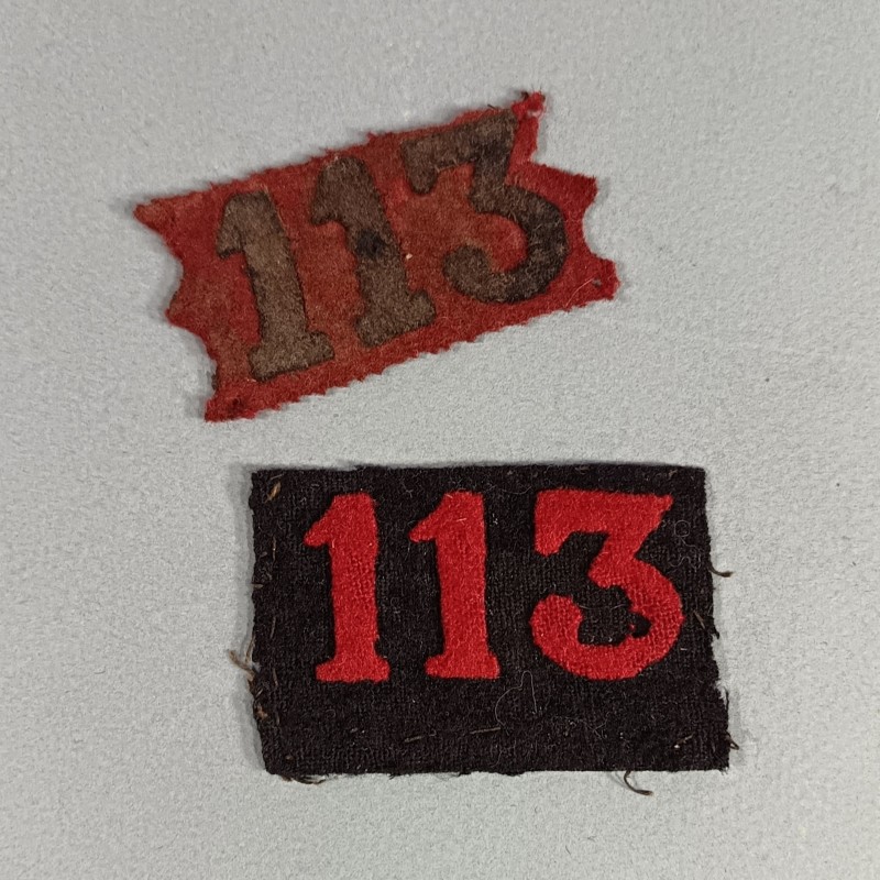 TISSU INSIGNE DE KEPI MODELE 1884 TROUPE DU 113 ème REGT D'INFANTERIE DE LIGNE ET UNE PATTE DE COL