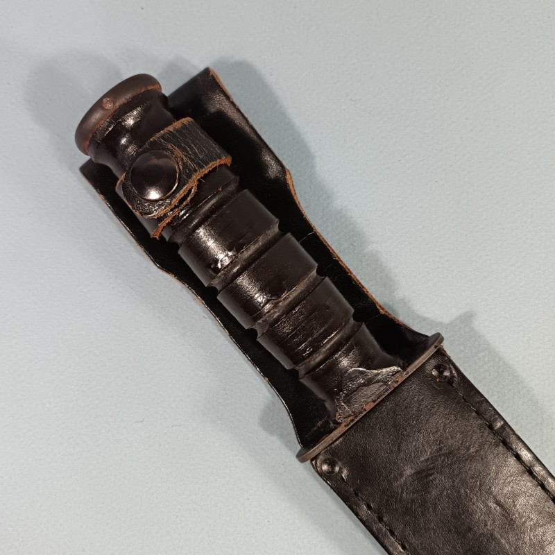COUTEAU DE COMBAT KABAR USMC US CAMILLUS MARQUAGE LAME US. CAMILLUS NEW YORK USA