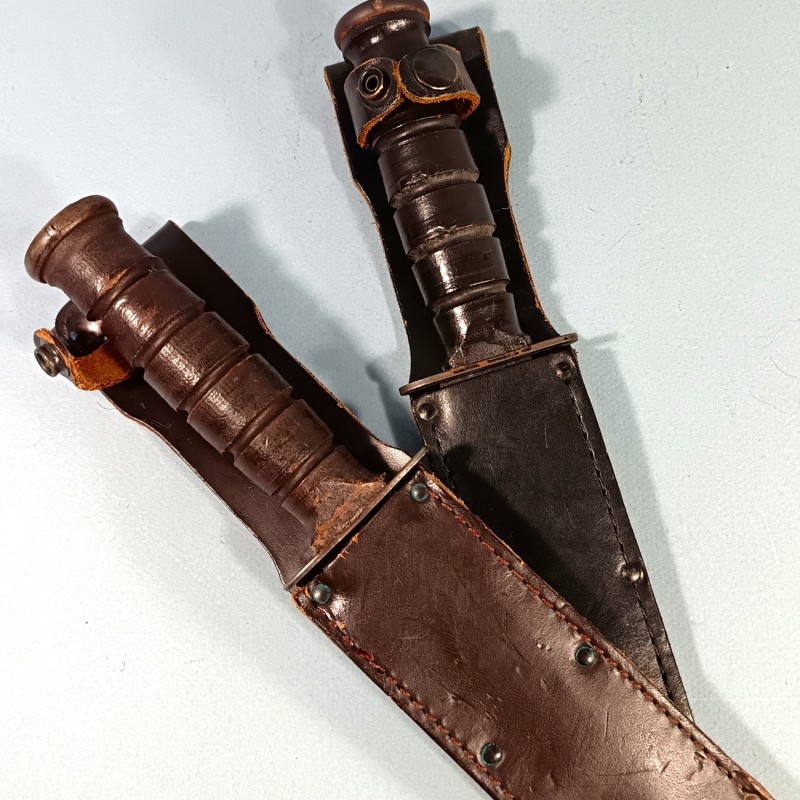 COUTEAU DE COMBAT KABAR USMC USN MARQUAGE LAME US. CAMILLUS N.Y. USA VERSION MILITAIRE AVANT 1974