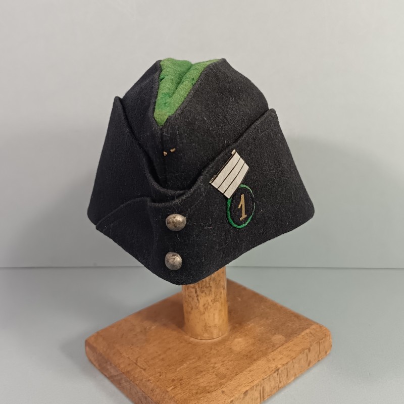 CALOT ARMEE FRANCAISE MODELE 1944 SOUS OFFICIERT SERGENT CHEF CAVALERIE DU 1 er REGT DU TRAIN TAILLE 58