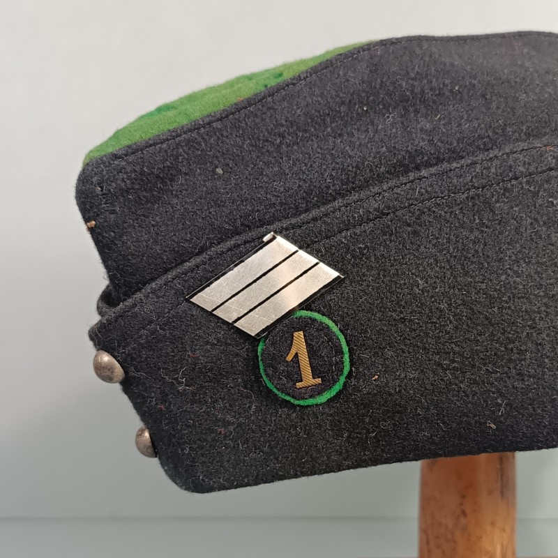 CALOT ARMEE FRANCAISE MODELE 1944 SOUS OFFICIERT SERGENT CHEF CAVALERIE DU 1 er REGT DU TRAIN TAILLE 58