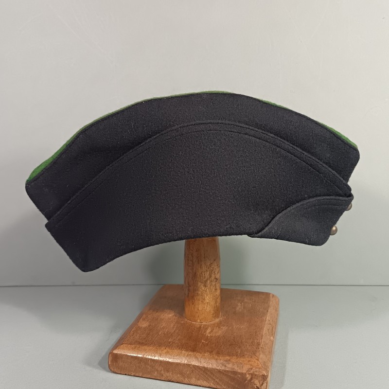 CALOT ARMEE FRANCAISE MODELE 1944 SOUS OFFICIERT SERGENT CHEF CAVALERIE DU 1 er REGT DU TRAIN TAILLE 58