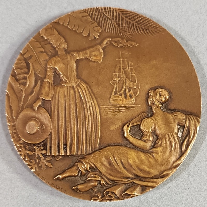 MEDAILLE EN BRONZE DE LA COMPAGNIE GENERALE TRANSATLANTIQUE BATEAU ANTILLES 1953 GRAVEUR R. DELAMARRE