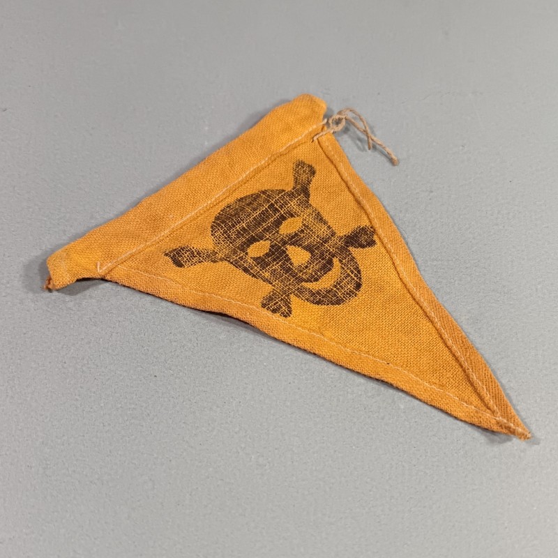 PETIT DRAPEAU ALLEMAND SIGNALEMENT DE MINES OU TERRAIN MINE SECONDE GUERRE