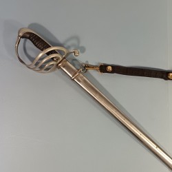 SABRE MODELE 1882 FANTAISIE POUR OFFICIERS D'INFANTERIE OU CAVALERIE FABRICATION GUERRE 1914 1918 ET 1939 1945