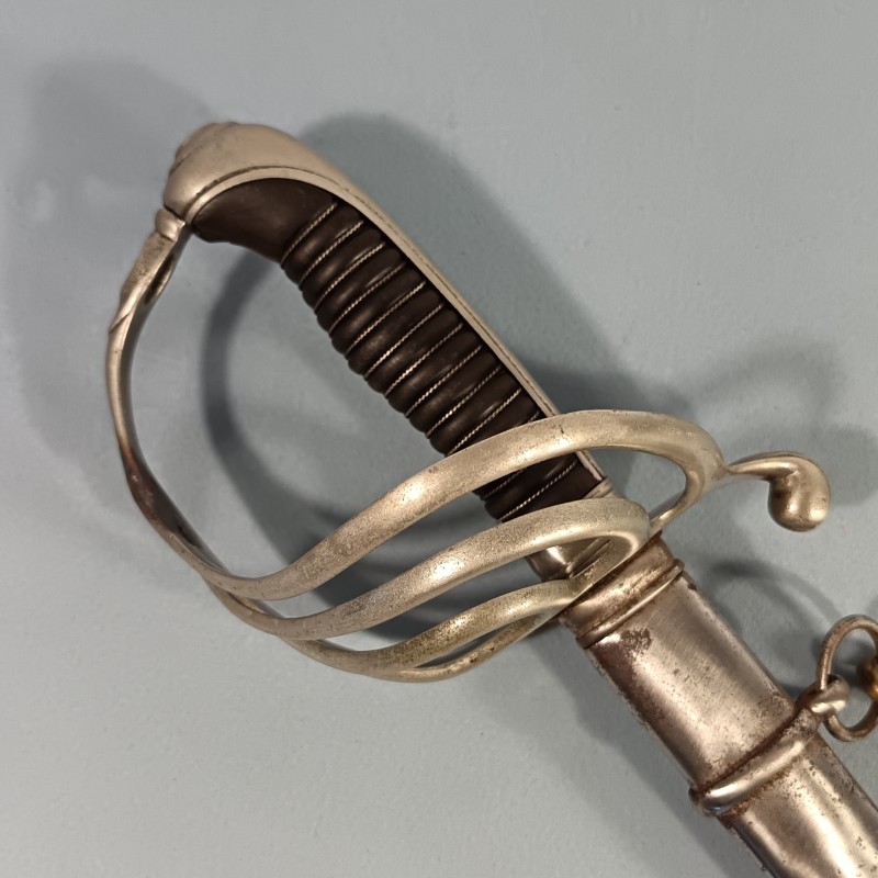 SABRE MODELE 1882 FANTAISIE POUR OFFICIERS D'INFANTERIE OU CAVALERIE FABRICATION GUERRE 1914 1918 ET 1939 1945