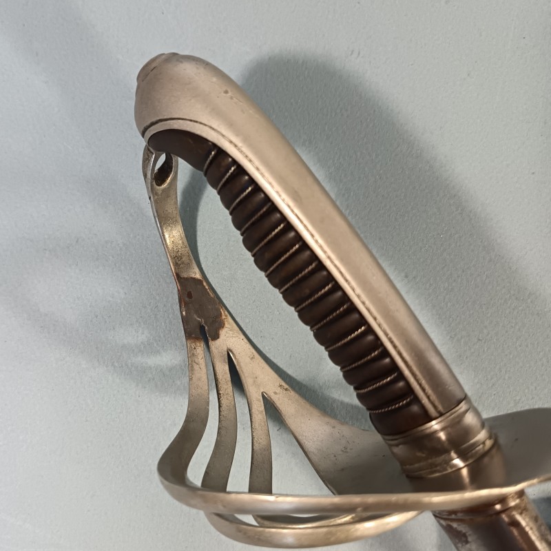 SABRE MODELE 1882 FANTAISIE POUR OFFICIERS D'INFANTERIE OU CAVALERIE FABRICATION GUERRE 1914 1918 ET 1939 1945