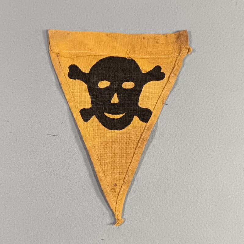 PETIT DRAPEAU ALLEMAND SIGNALEMENT DE MINES OU TERRAIN MINE SECONDE GUERRE