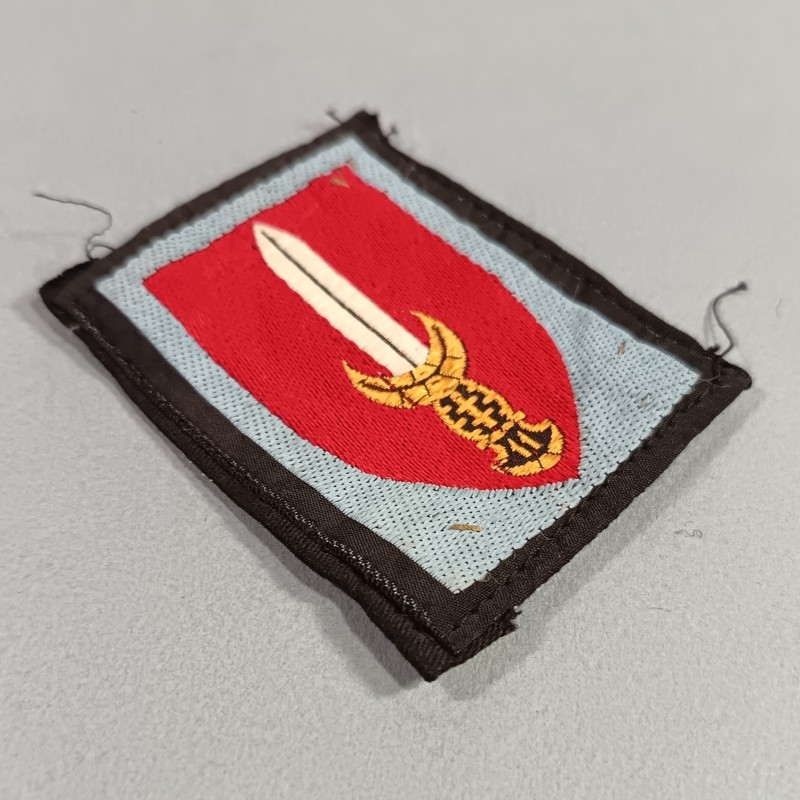 INSIGNE TISSU GUERRE D'ALGERIE 11 ème DI DIVISION D'INFANTERIE A PARTIR DE 1954 ET DISSOUTE EN 1961