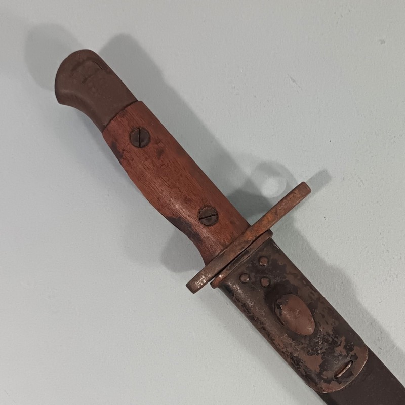 BAIONNETTE US REMINGTON MODELE 1913 DATEE 1916 CURIOSITE PLAQUETTES BOIS NON RAINUREES
