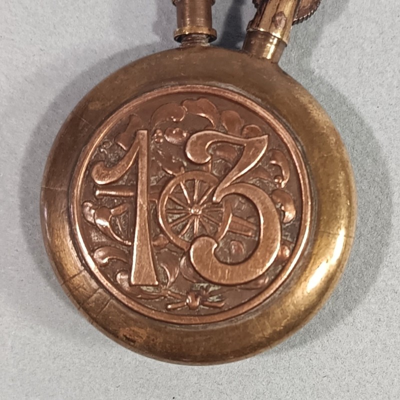 BRIQUET DE POILUS " HONNEUR AUX BRAVES " ET 13 PORTE BONHEUR ARTISANAT DE TRANCHEES SOUVENIR GUERRE 1914 - 1918