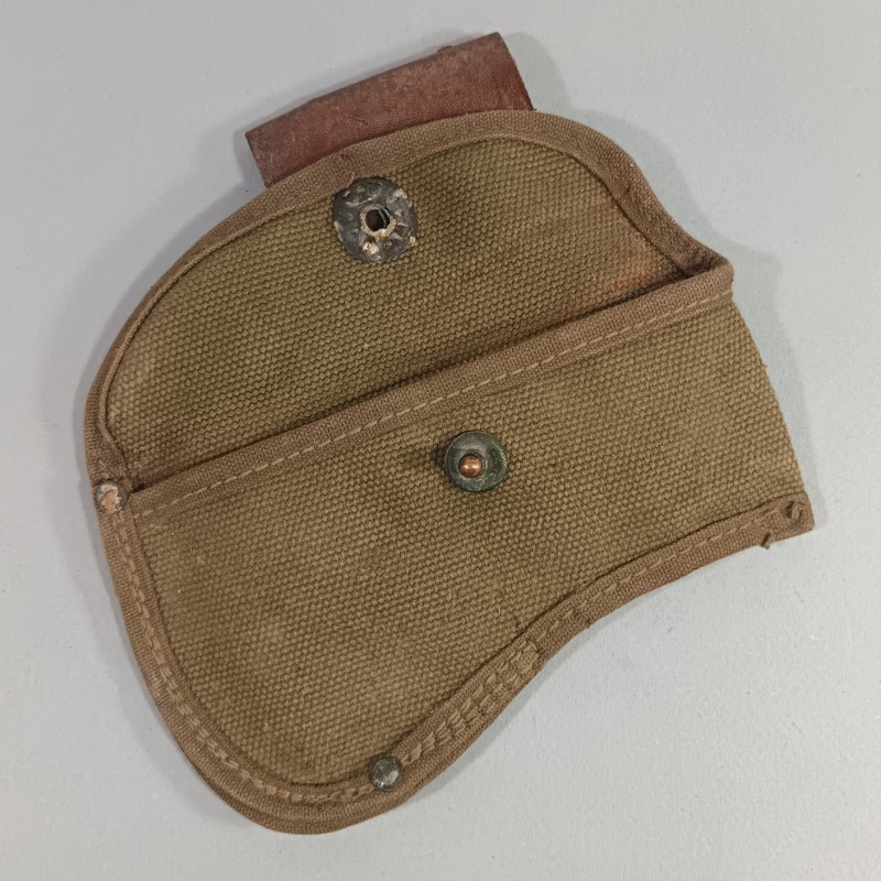 PORTE HACHE US FABRICATION 1945 AVEC PASSANT EN CUIR POUR CEINTURON FRANCAIS INDOCHINE ALGERIE