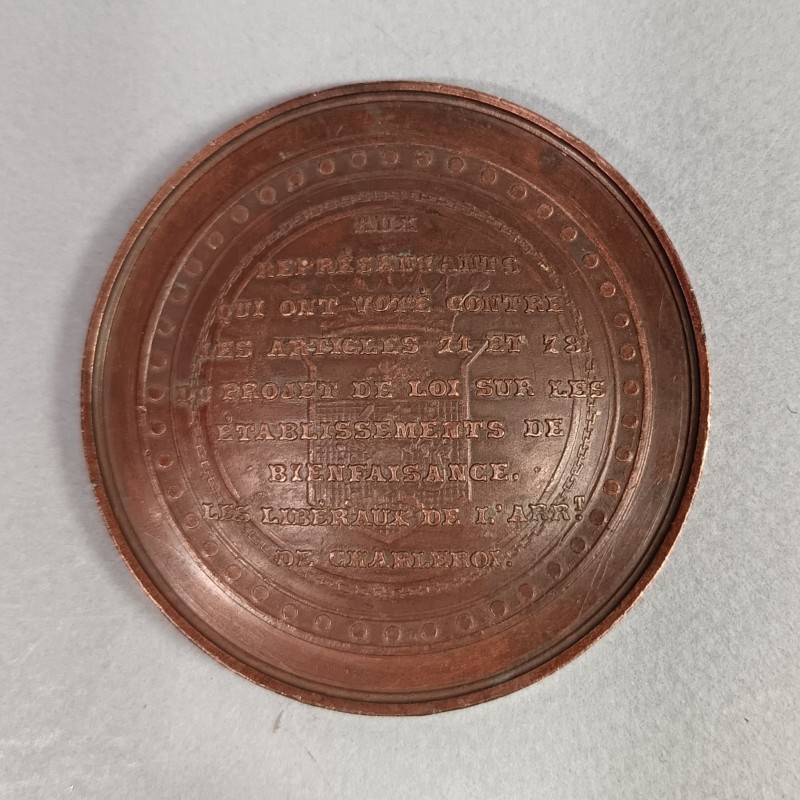BELGIQUE MEDAILLE DE TABLE SEANCE DU 27 MAI 1857 VOTE CONTRE LE PROJET DE LOI SUR LES ETABLISSEMENTS DE BIENFAISANCE