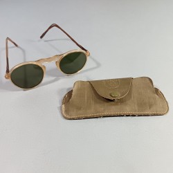 LUNETTE DE SOLEIL REGLEMENTAIRE US ARMY FABRICATION MARQUEE C.P.C. US 1945 MONTURE EN CELLULOIDE VERRES VERTS