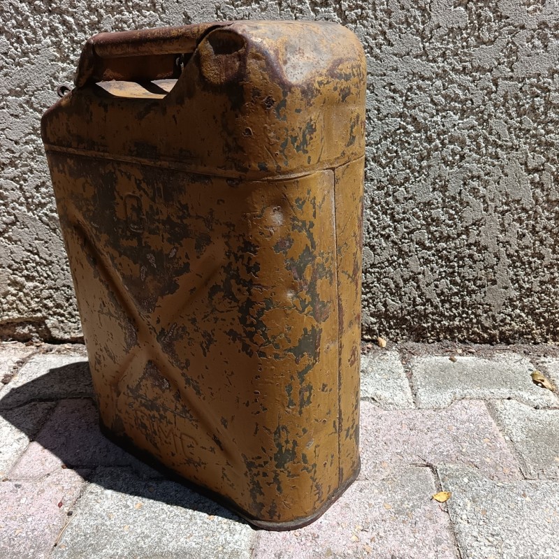 JERRICAN AMERICAIN DE 20 LITRES COULEUR SABLE PREMIER TYPE DATE 1942 QMC USA
