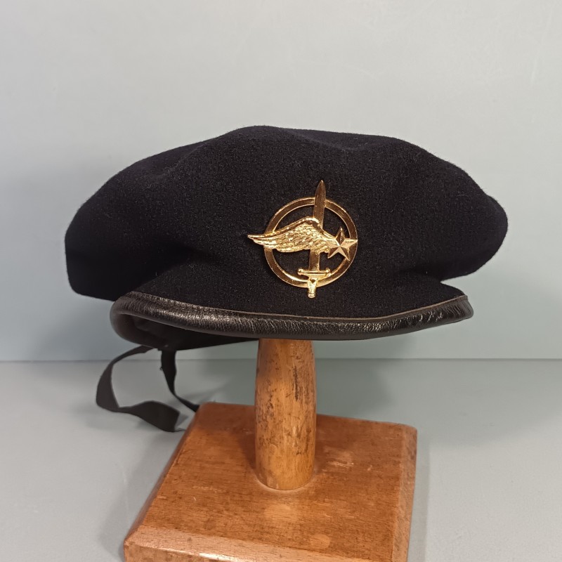 BERET NOIR DES COMMANDOS PARACHUTISTES DE L'AIR FABRICATION PEDARRE & CIE TAILLE 56