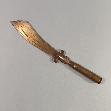 ARTISANAT DE TRANCHEE COUPE PAPIER SOUVENIR DE LA SOMME 1916 AVEC UNE BALLE DE MAUSER DATEE 1916