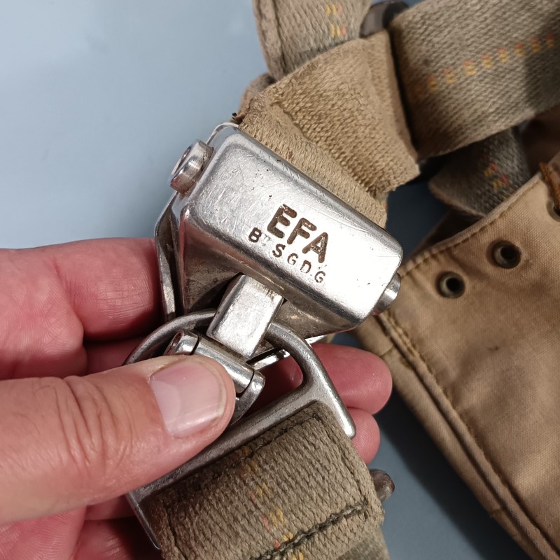 FRANCE HARNAIS DE PARACHUTE DE PILOTE AERONAUTIQUE MILITAIRE EFA MODELE A IDENTIFIER